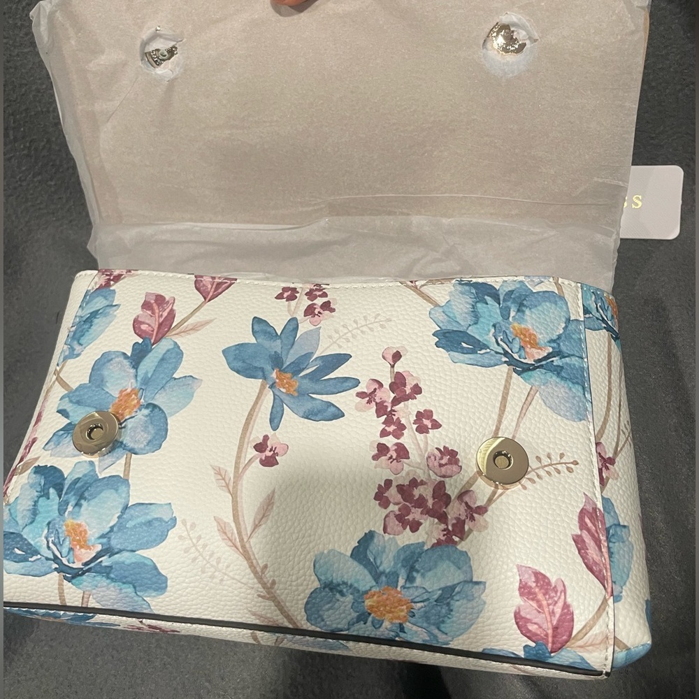 GUESS
Micaela Small Floral Convertible Crossbody - Picture 5 of 5